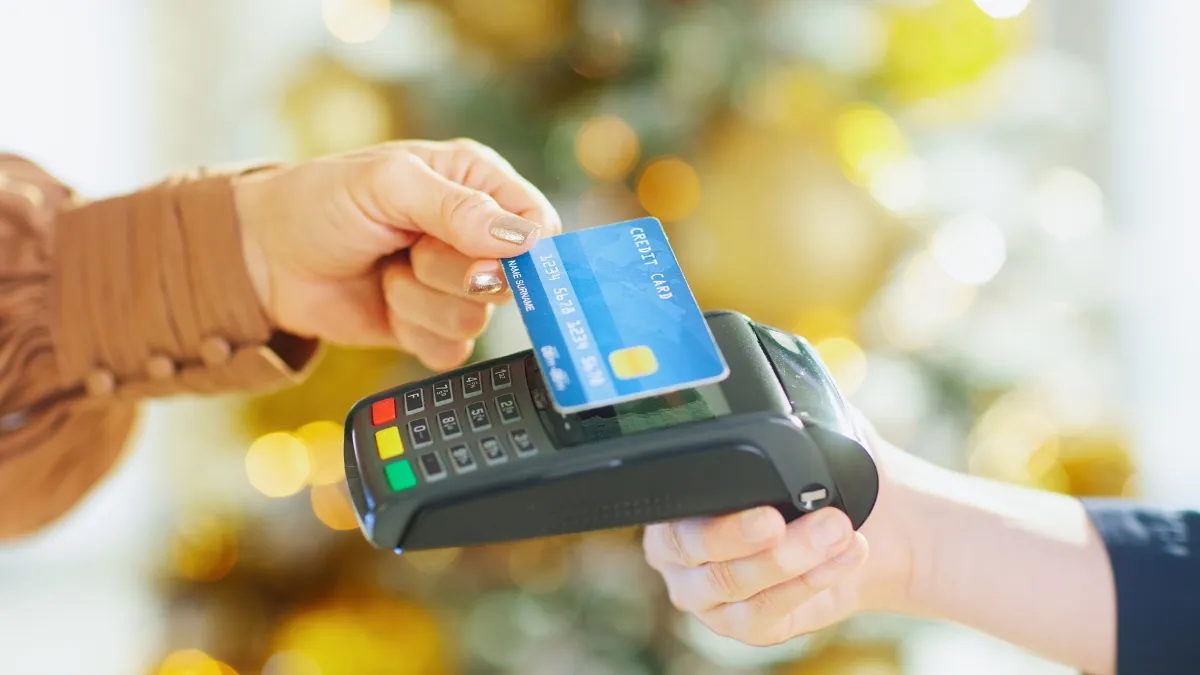 How You Can Maximize Credit Card Rewards and Earn More Points - featured